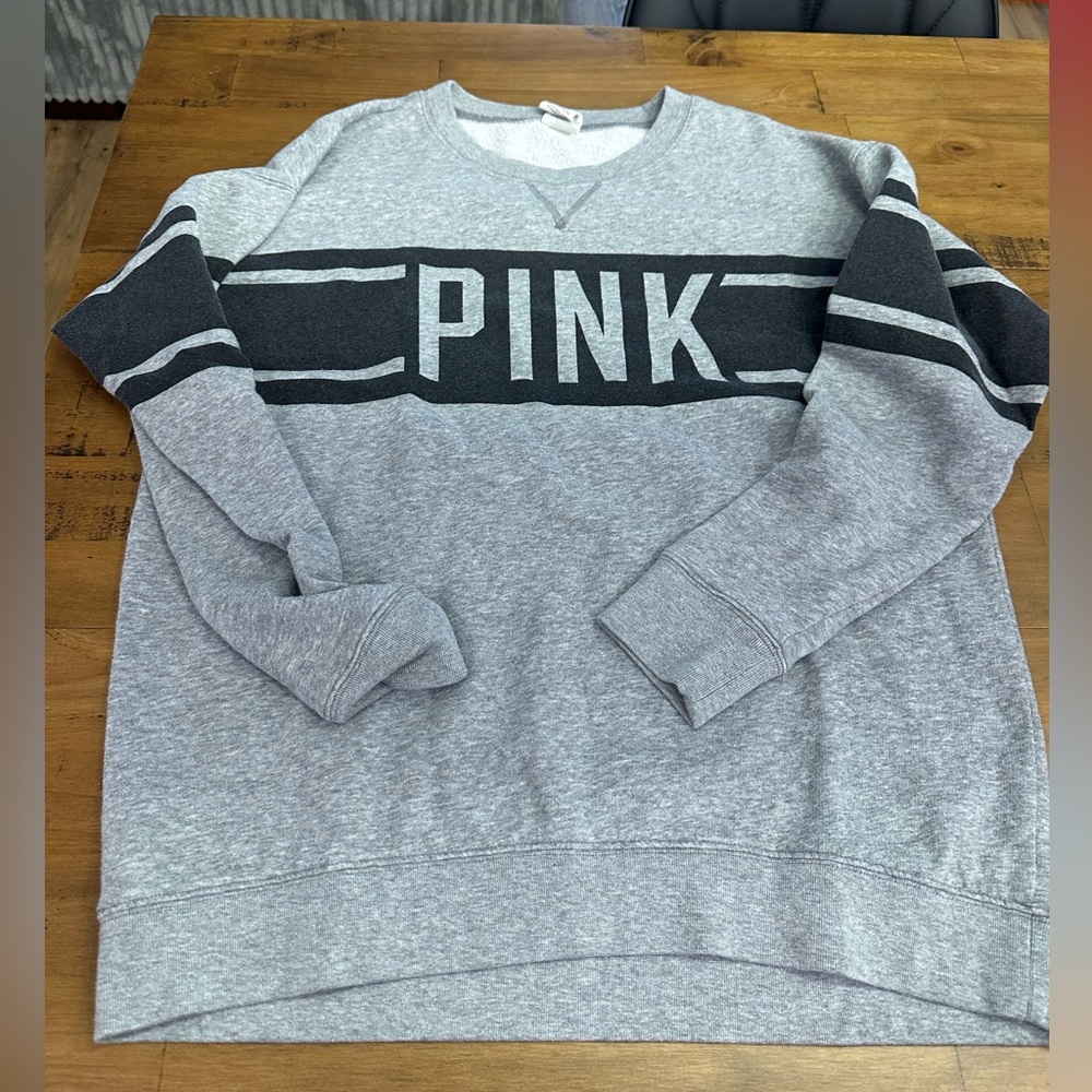 💕PINK Victoria's Secret Crewneck in Gray and Black💕